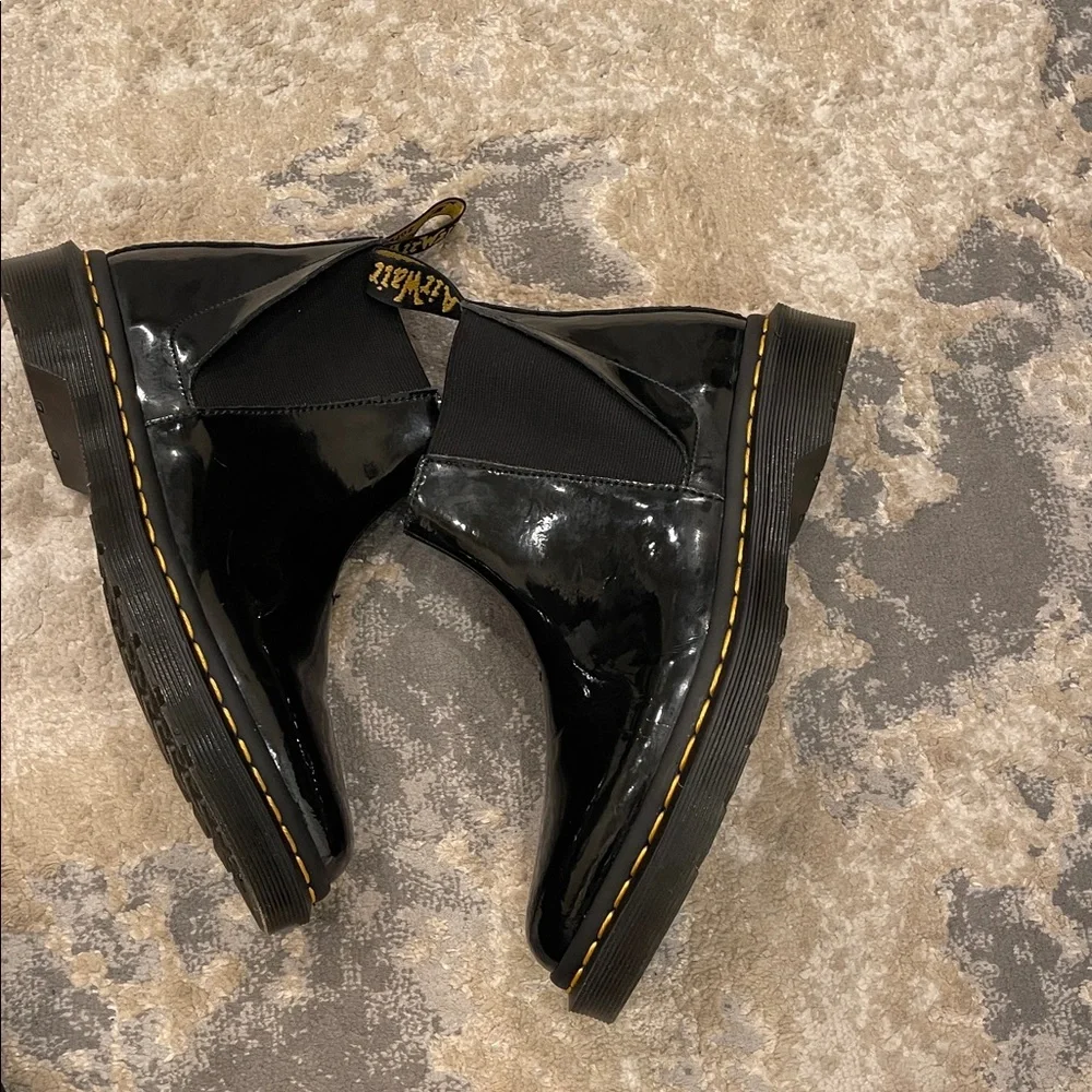 Dr Martens Bianca Smooth Black Leather
Chelsea Ankle Boots Women Size 7 - Picture 3 of 14